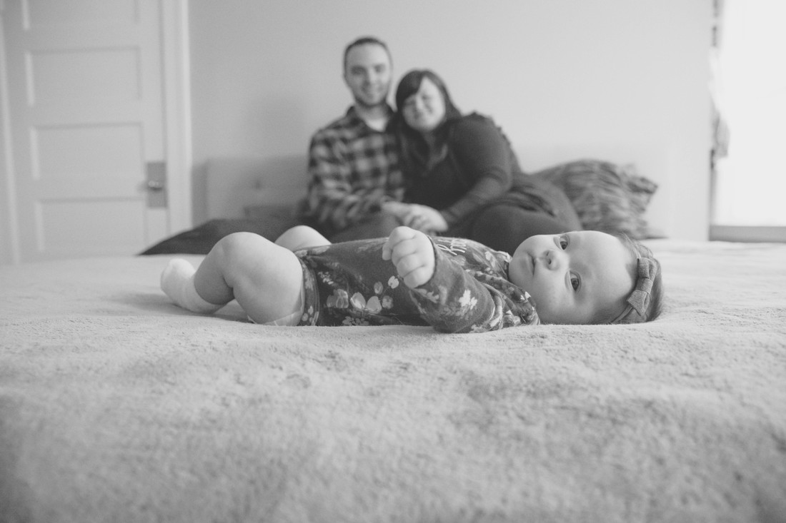 baby-family-bed-real-life-home-photo-session-pittsburgh